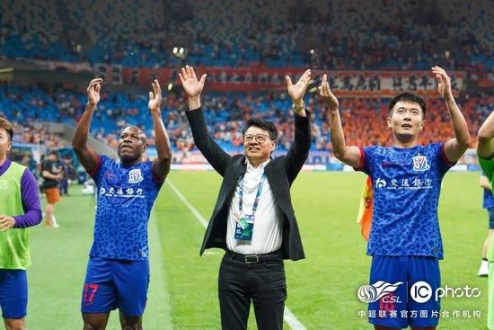李成敏为艺术奉献的作品是什么